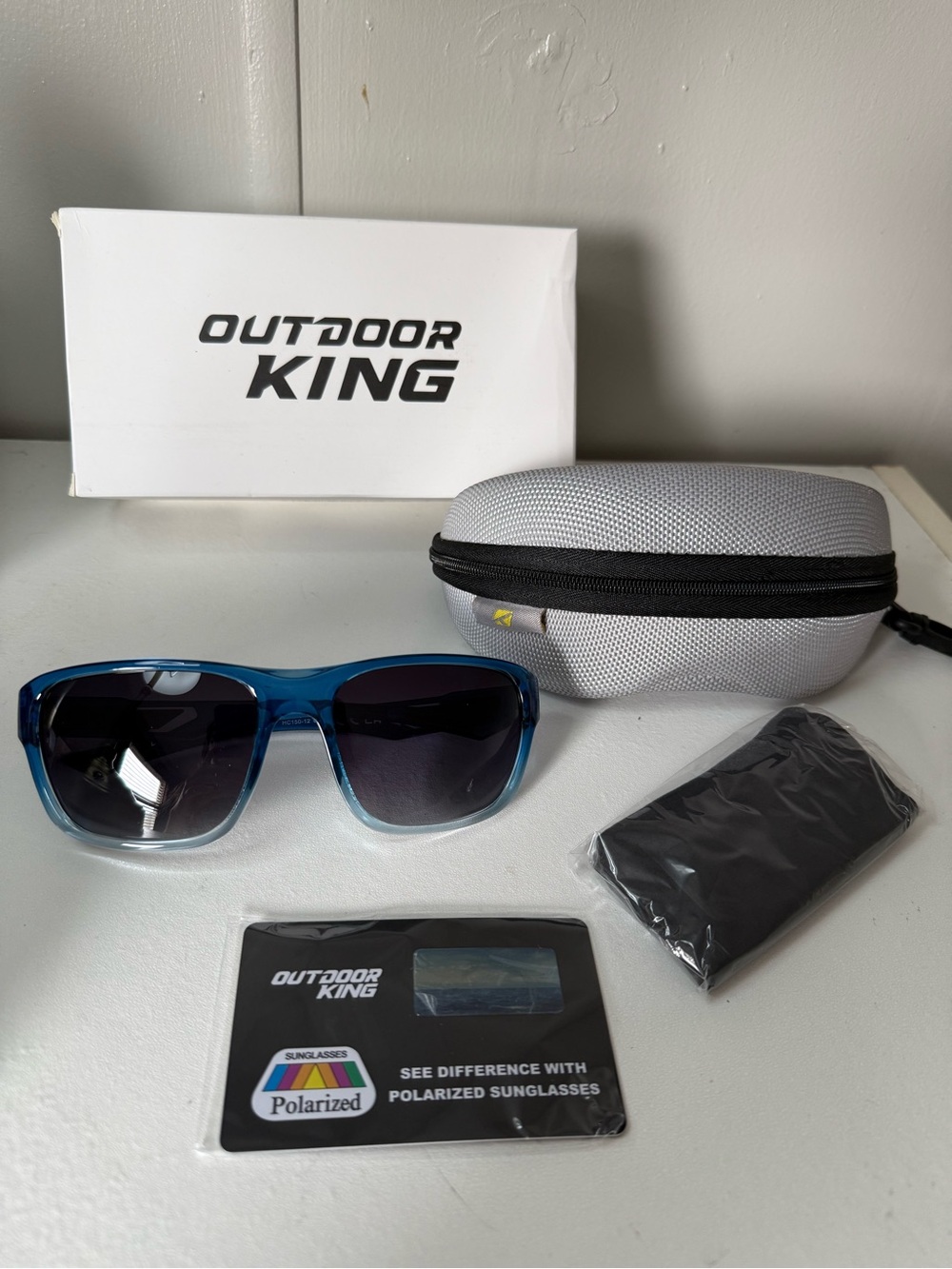 Outdoor king Men's Polarized Sunglasses - Blue Frame, Black Lenses